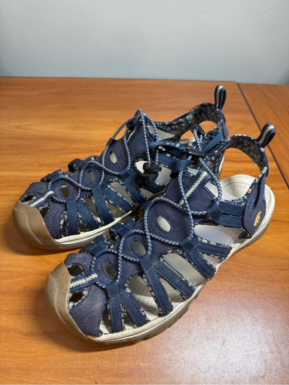 Keen Women's Whisper Sandal Water Shoe Hiking Outdoor Closed Toe Navy Blue W11